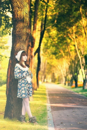 连寂寞也忘记了自己_唯美女生非主流意境QQ空间图片